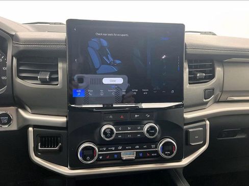 Used 2024 Ford Expedition Max XLT image 32