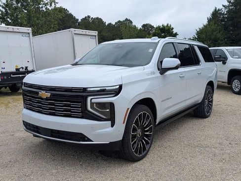 New 2026 Chevrolet Suburban High Country AWD/4WD image 5