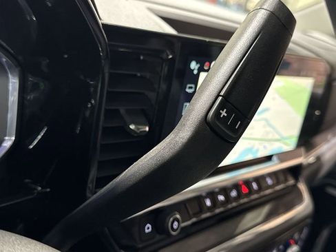 Used 2025 Chevrolet Silverado 2500 LTZ w/ LTZ Plus Package image 18