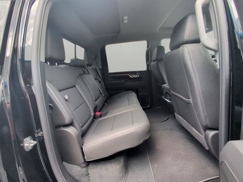 New 2025 GMC Sierra 2500 SLT w/ SLT Convenience Package image 17