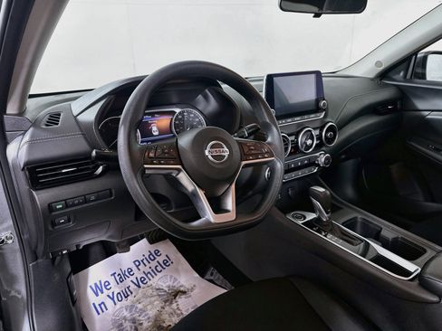Used 2023 Nissan Sentra SV FWD image 9