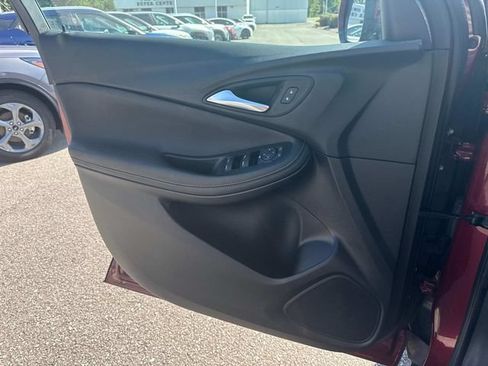 Used 2023 Buick Encore GX Preferred w/ Cold Weather Comfort Package FWD image 23