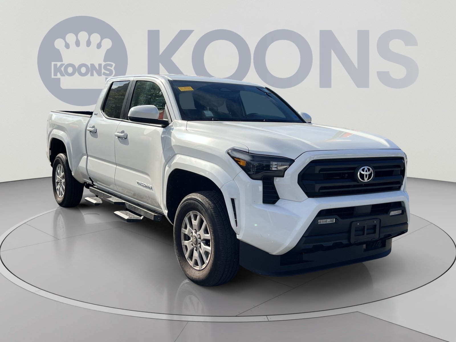 Used 2026 Toyota Tacoma SR5 AWD/4WD image 2