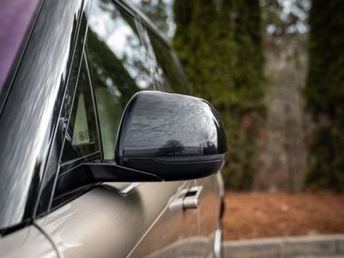 Used 2023 Land Rover Range Rover Long Wheelbase First Edition image 23