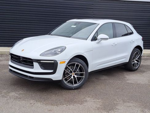 Used 2026 Porsche Macan AWD/4WD image 1