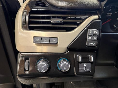 Used 2020 GMC Yukon Denali w/ Denali Ultimate Package image 14
