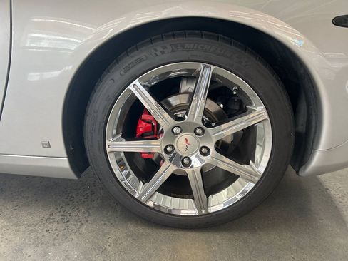 Used 2006 Chevrolet Corvette Convertible w/ Preferred Equipment Group RWD image 25