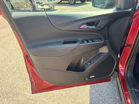 Used 2022 Chevrolet Equinox RS w/ RS Leather Package FWD image 28