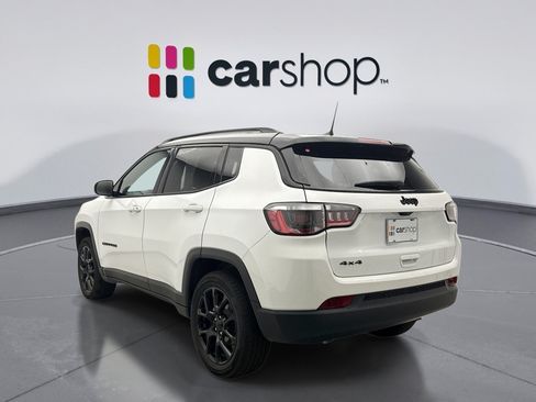 Used 2023 Jeep Compass Latitude w/ Sun and Sound Group AWD/4WD image 3
