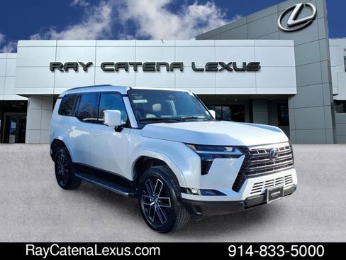 Certified 2024 Lexus GX 550 w/ Cold Area Package image 3