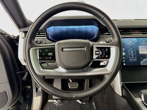 Certified 2025 Land Rover Range Rover SE AWD/4WD image 11