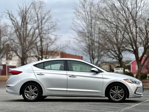 Used 2017 Hyundai Elantra Value Edition w/ Cargo Package image 4