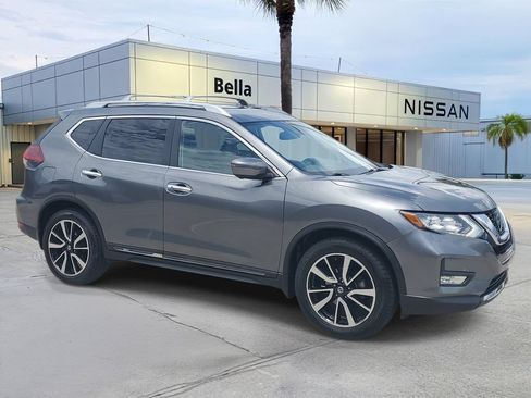 Used 2019 Nissan Rogue SL w/ Premium Package FWD image 8