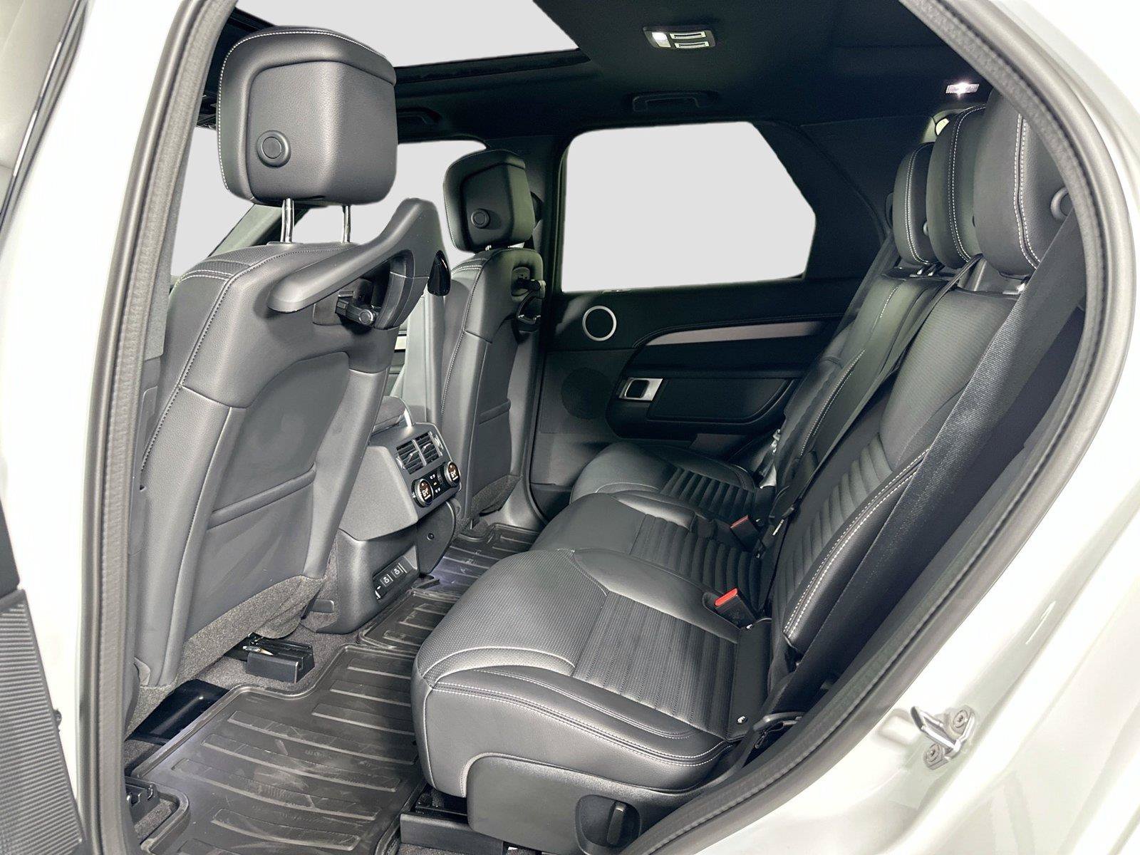 Certified 2025 Land Rover Discovery Dynamic SE AWD/4WD image 22