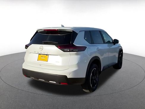 Used 2025 Nissan Rogue SV AWD/4WD image 13
