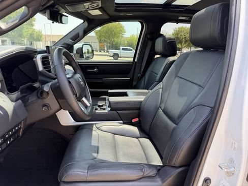 Used 2024 Toyota Sequoia Platinum AWD/4WD image 28
