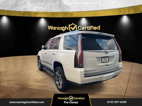 Used 2020 Cadillac Escalade Luxury image 4