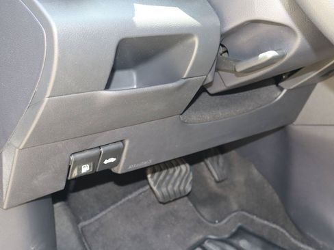 Used 2024 Nissan Kicks SV FWD image 19