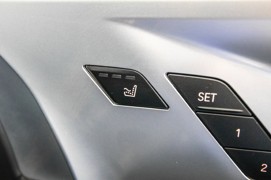 Used 2025 BMW XM AWD/4WD image 29