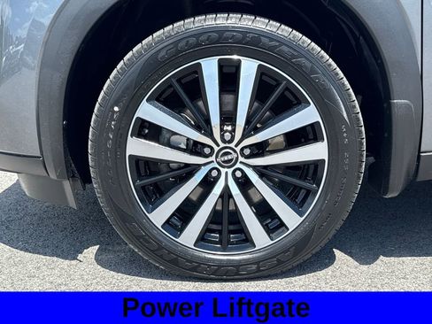Used 2025 Nissan Pathfinder Platinum w/ Cargo Package AWD/4WD image 18