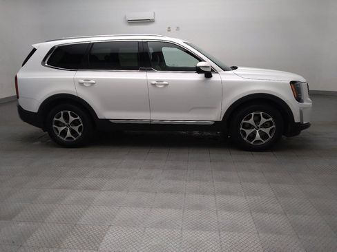 Used 2020 Kia Telluride EX w/ Towing Package FWD image 11