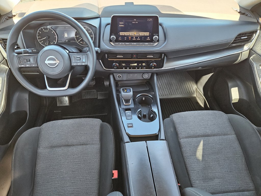 Used 2022 Nissan Rogue SV FWD image 18