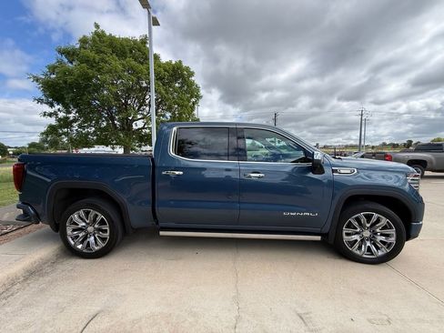 Used 2024 GMC Sierra 1500 Denali w/ Denali Reserve Package AWD/4WD image 8