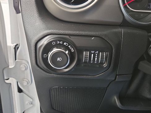 Used 2021 Jeep Wrangler Unlimited Rubicon AWD/4WD image 19