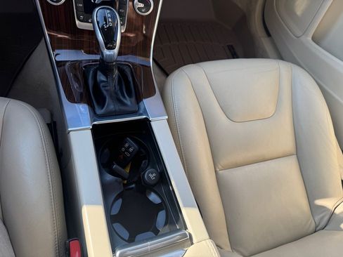 Used 2015 Volvo V60 T5 Platinum FWD image 18