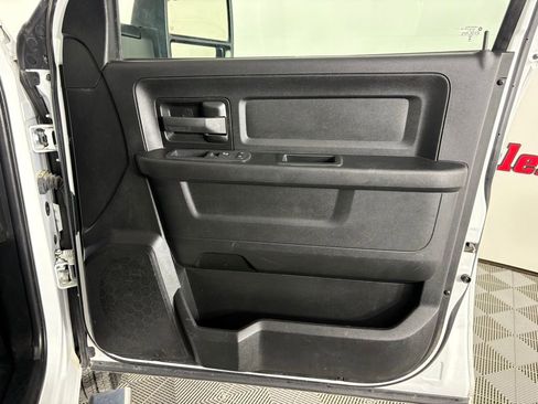 Used 2024 RAM 3500 Tradesman w/ Chrome Appearance Group AWD/4WD image 38