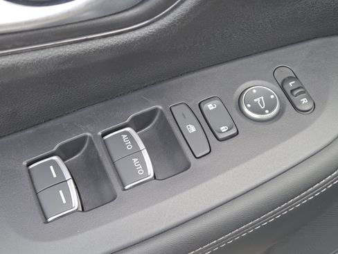 Used 2024 Honda HR-V EX-L image 25