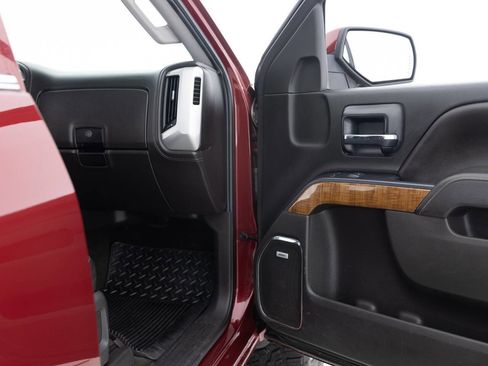 Used 2014 GMC Sierra 1500 SLT w/ SLT Crew Cab Value Package image 32