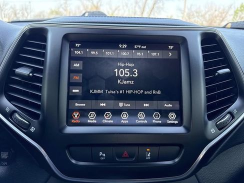 Used 2021 Jeep Cherokee Latitude Lux 80th Anniv w/ Quick Order Package 26U 80TH image 17