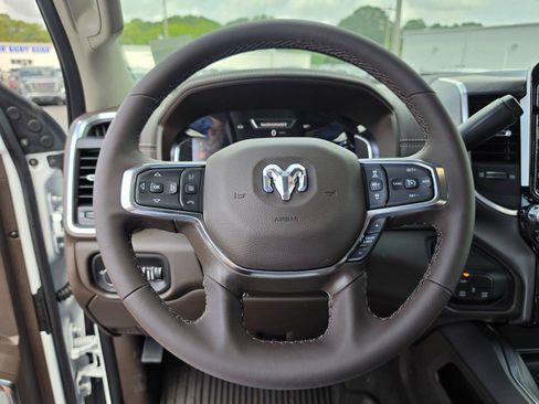 New 2026 RAM 2500 Laramie AWD/4WD image 31