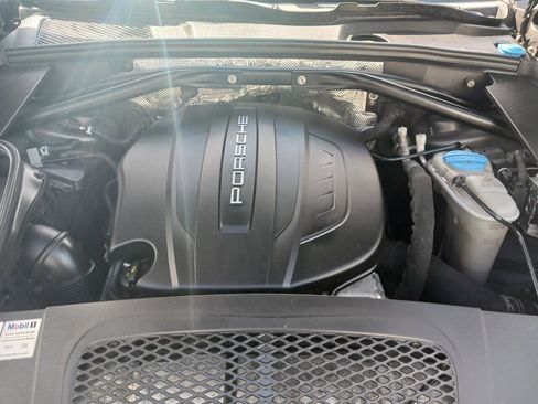 Used 2017 Porsche Macan AWD/4WD image 52