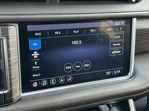 Used 2021 GMC Yukon Denali w/ Denali Premium Package image 19