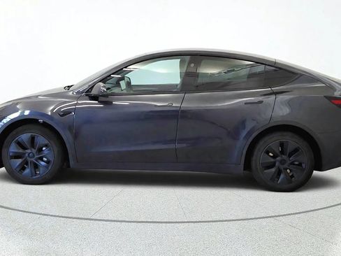 Used 2024 Tesla Model Y Long Range RWD image 5