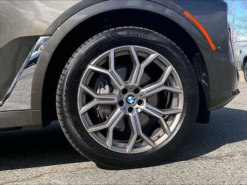 Used 2024 BMW X7 xDrive40i w/ Executive Package AWD/4WD image 7