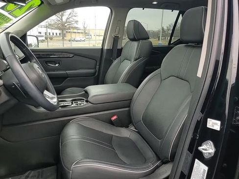 Used 2023 Honda Pilot Elite image 10