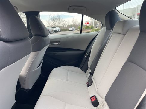 Used 2021 Toyota Corolla LE image 7