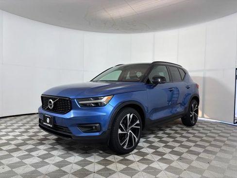 Used 2020 Volvo XC40 T5 R-Design AWD/4WD image 3