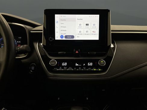 Used 2024 Toyota Corolla XSE image 8