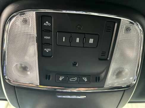 Used 2021 Jeep Grand Cherokee Trailhawk w/ Premium Lighting Group AWD/4WD image 6