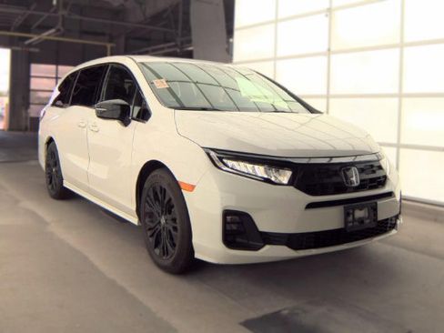 Used 2025 Honda Odyssey Sport-L image 2