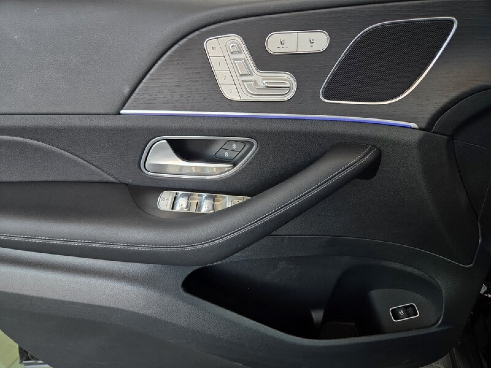 Certified 2025 Mercedes-Benz GLE 350 4MATIC image 23