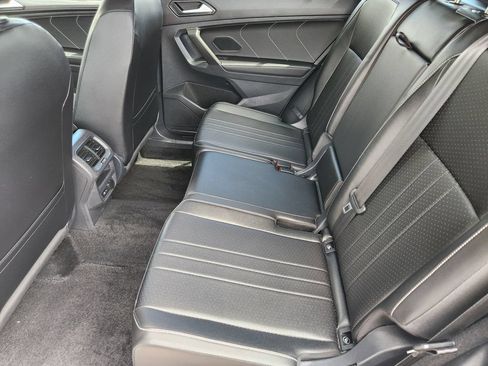 Used 2023 Volkswagen Tiguan SE R-Line AWD/4WD image 19