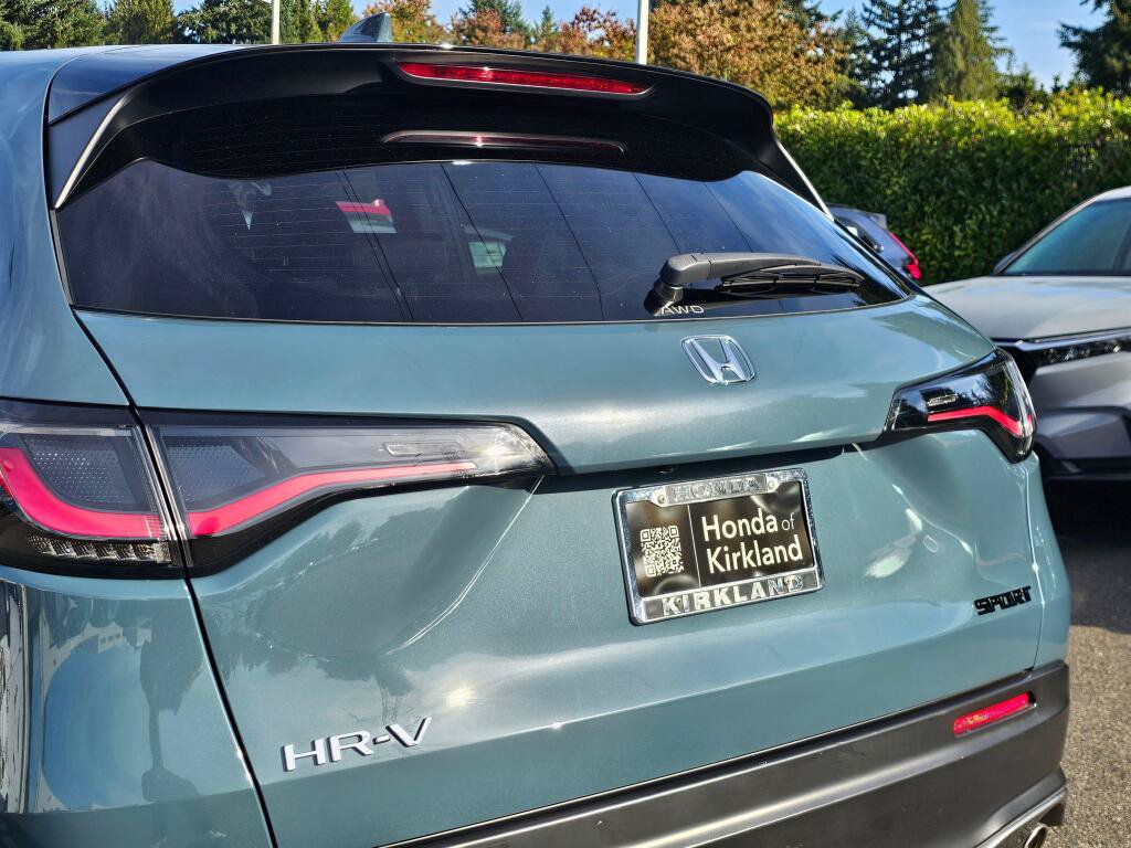 Certified 2025 Honda HR-V Sport image 15