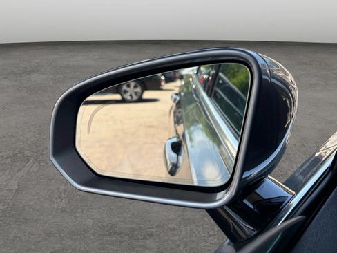 Used 2018 Volvo S90 T5 Momentum w/ Convenience Package FWD image 32