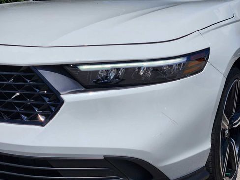 Used 2023 Honda Accord Sport image 7