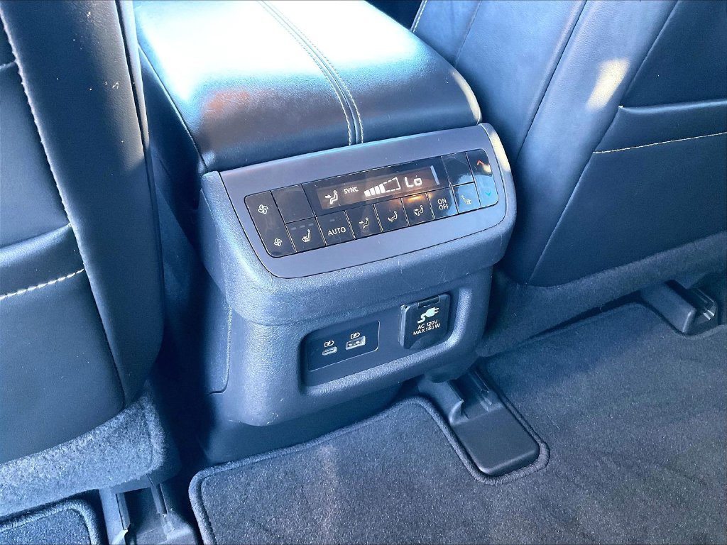 Used 2022 Nissan Pathfinder Platinum w/ Cargo Package AWD/4WD image 28
